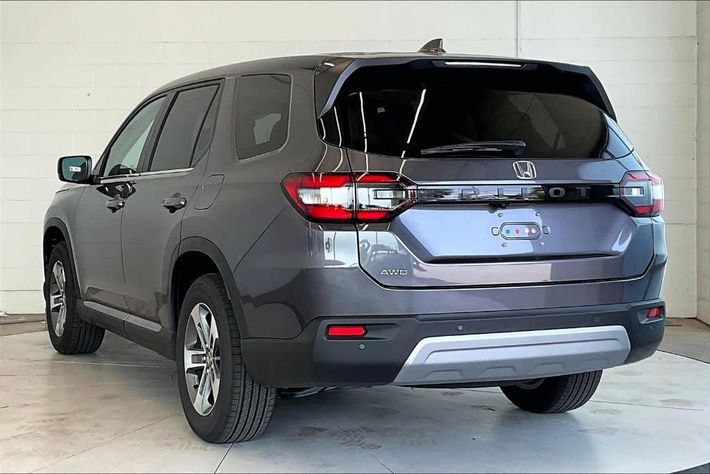 new 2025 Honda Pilot car, priced at $47,095