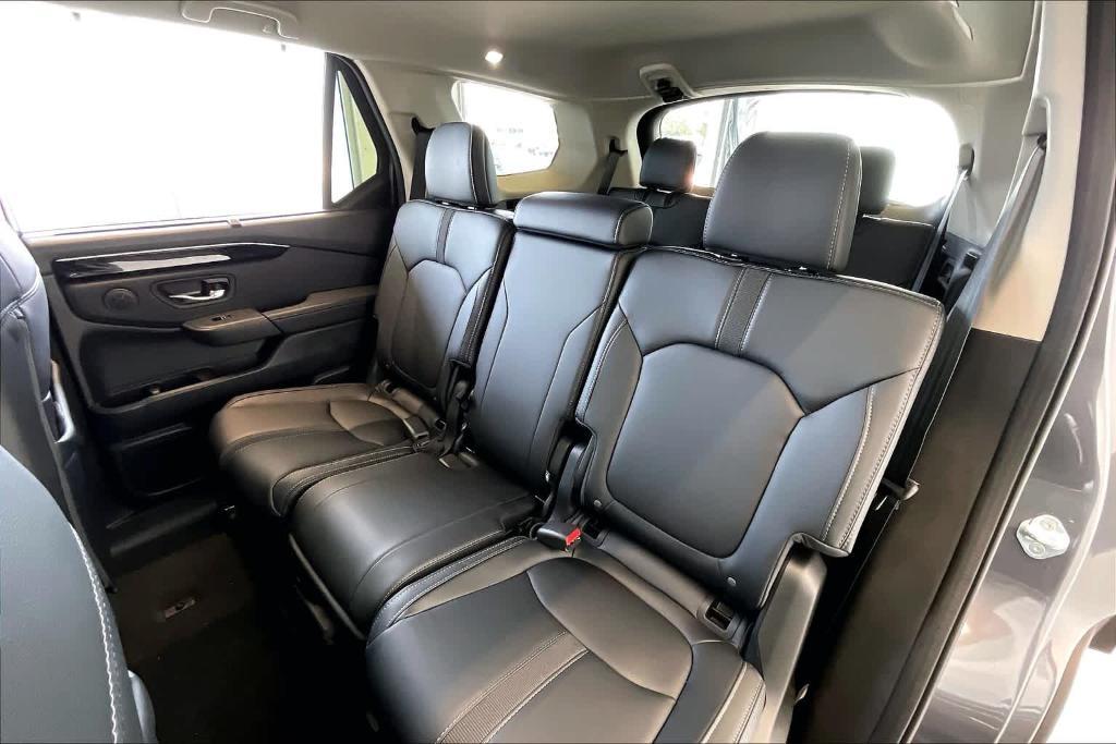 new 2025 Honda Pilot car, priced at $47,095