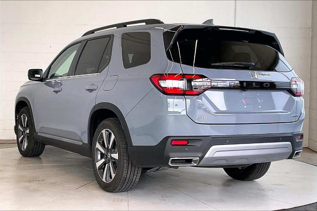 new 2025 Honda Pilot car, priced at $51,550