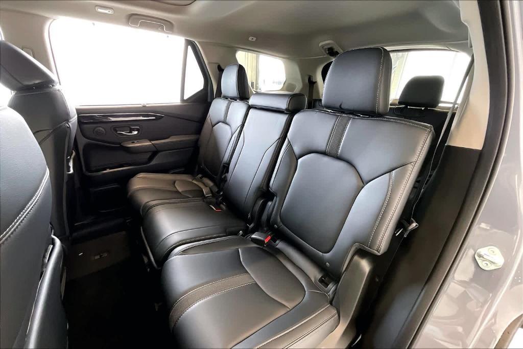 new 2025 Honda Pilot car, priced at $51,550