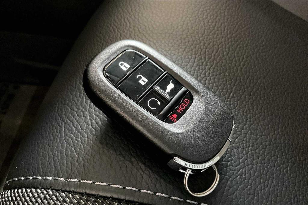 new 2025 Honda Pilot car, priced at $47,095