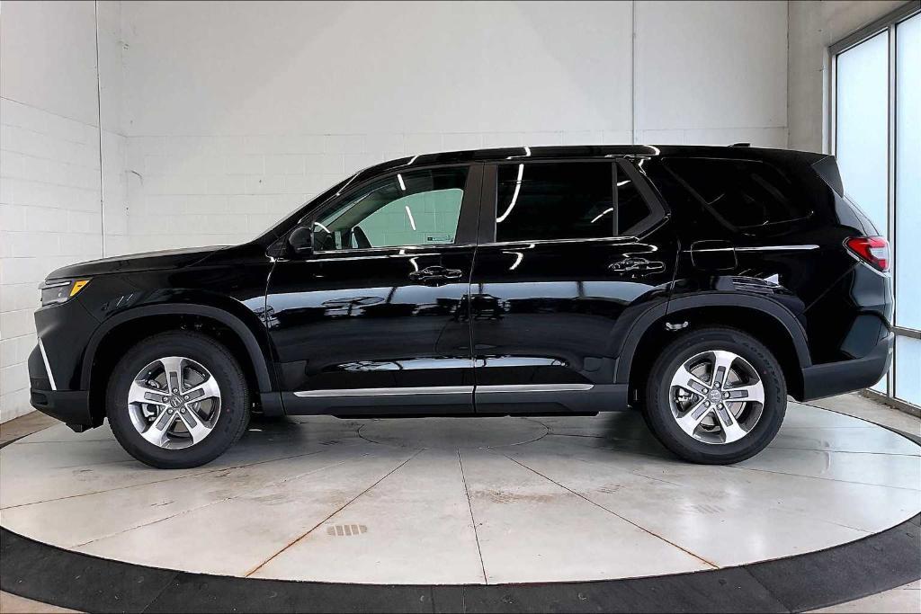 new 2025 Honda Pilot car, priced at $47,095