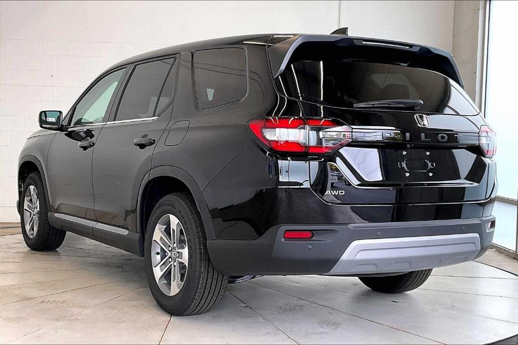 new 2025 Honda Pilot car, priced at $47,095