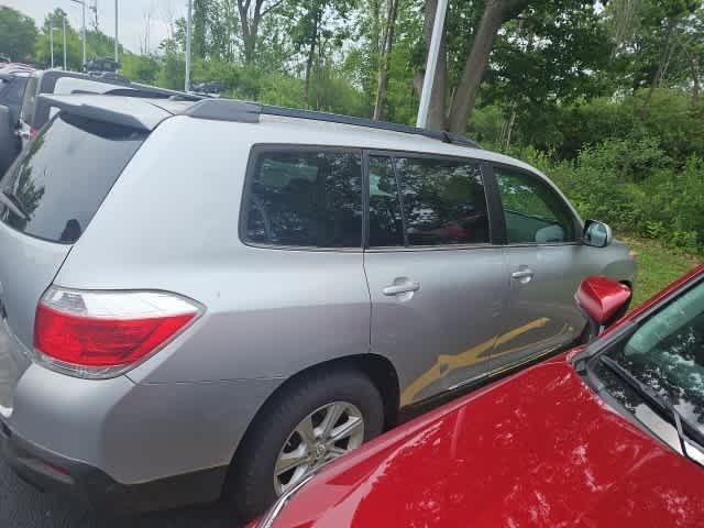 used 2012 Toyota Highlander car, priced at $12,658