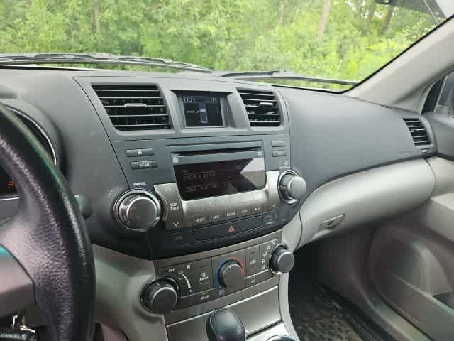 used 2012 Toyota Highlander car, priced at $12,658