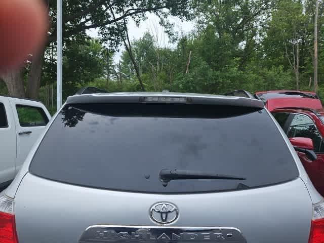 used 2012 Toyota Highlander car, priced at $12,658
