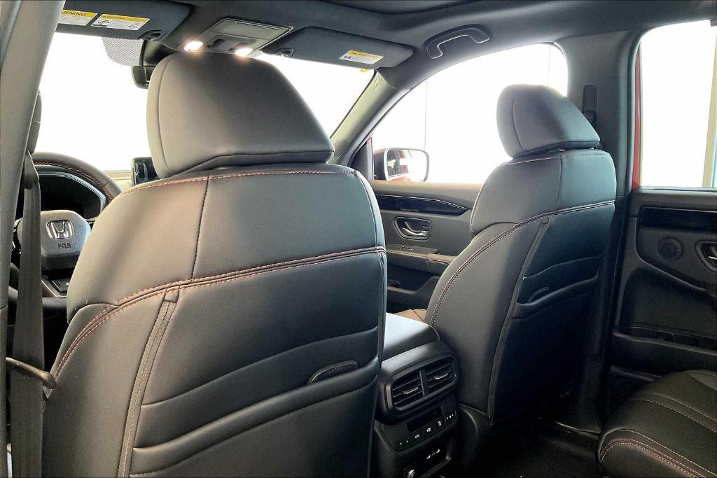 new 2025 Honda Pilot car, priced at $51,785