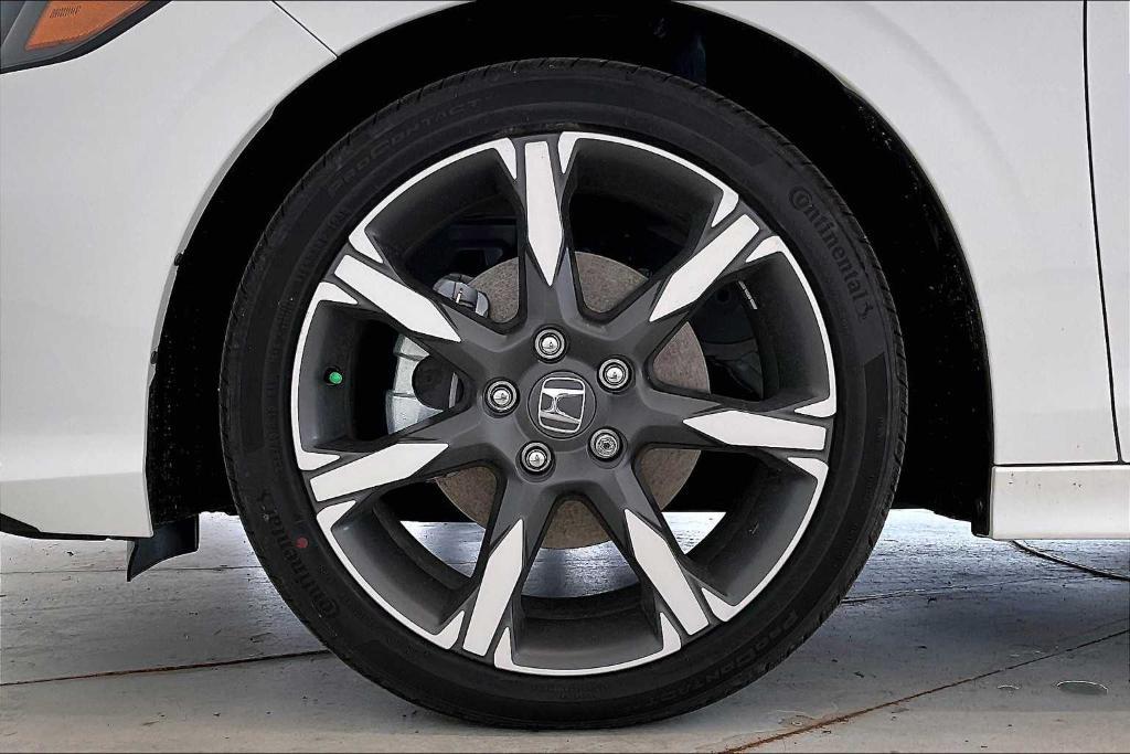 new 2025 Honda Civic Hybrid car, priced at $33,555
