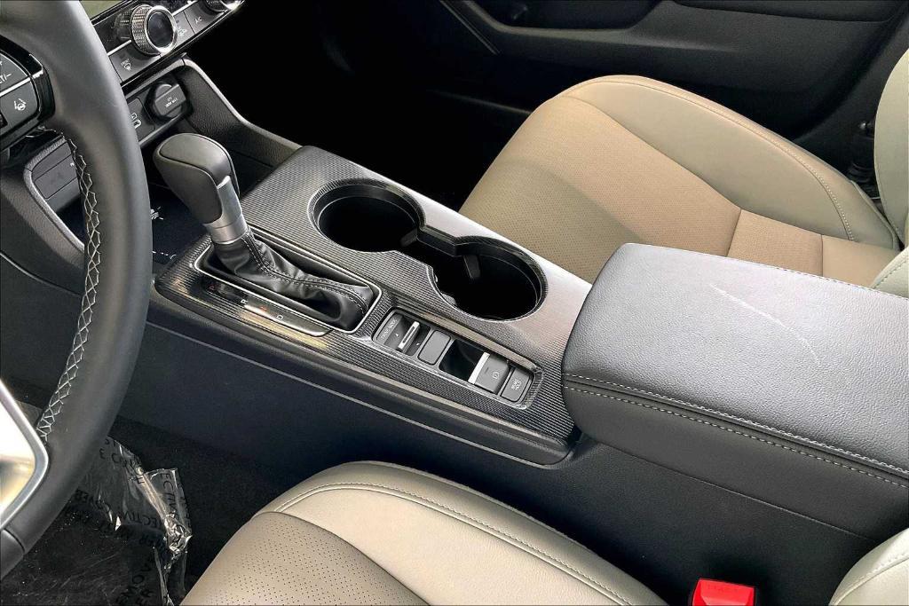 new 2025 Honda Civic Hybrid car, priced at $33,555