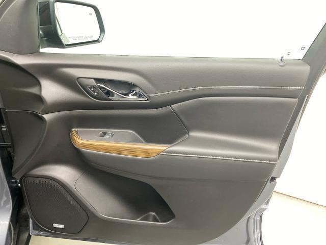 used 2021 GMC Acadia car, priced at $25,000