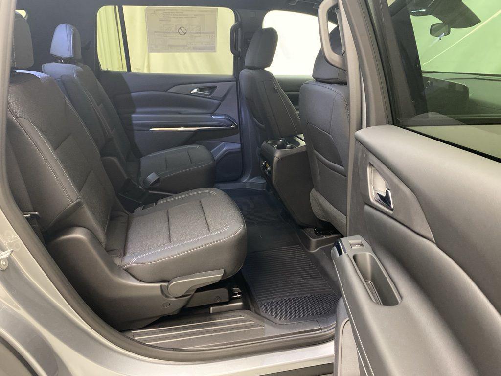 new 2026 Chevrolet Traverse car, priced at $45,120