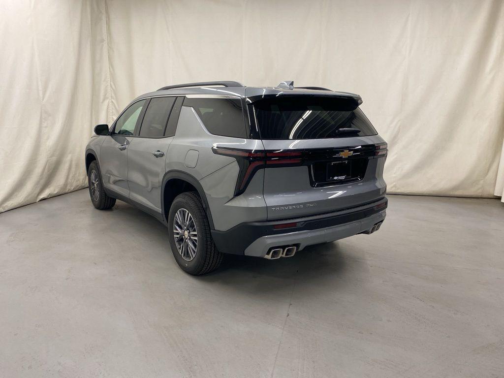 new 2026 Chevrolet Traverse car, priced at $45,120