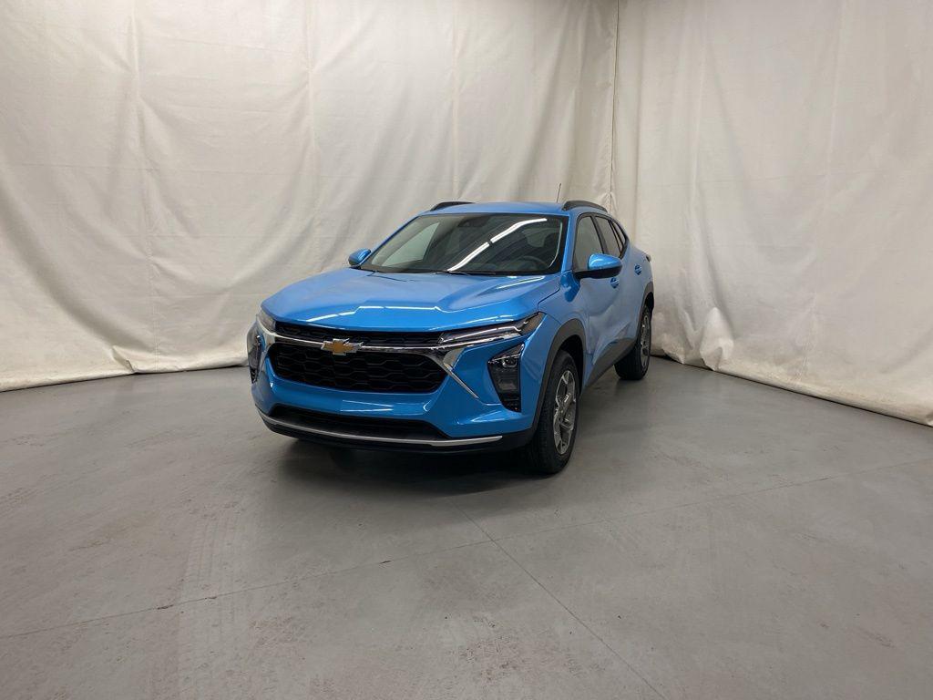 new 2025 Chevrolet Trax car, priced at $24,885