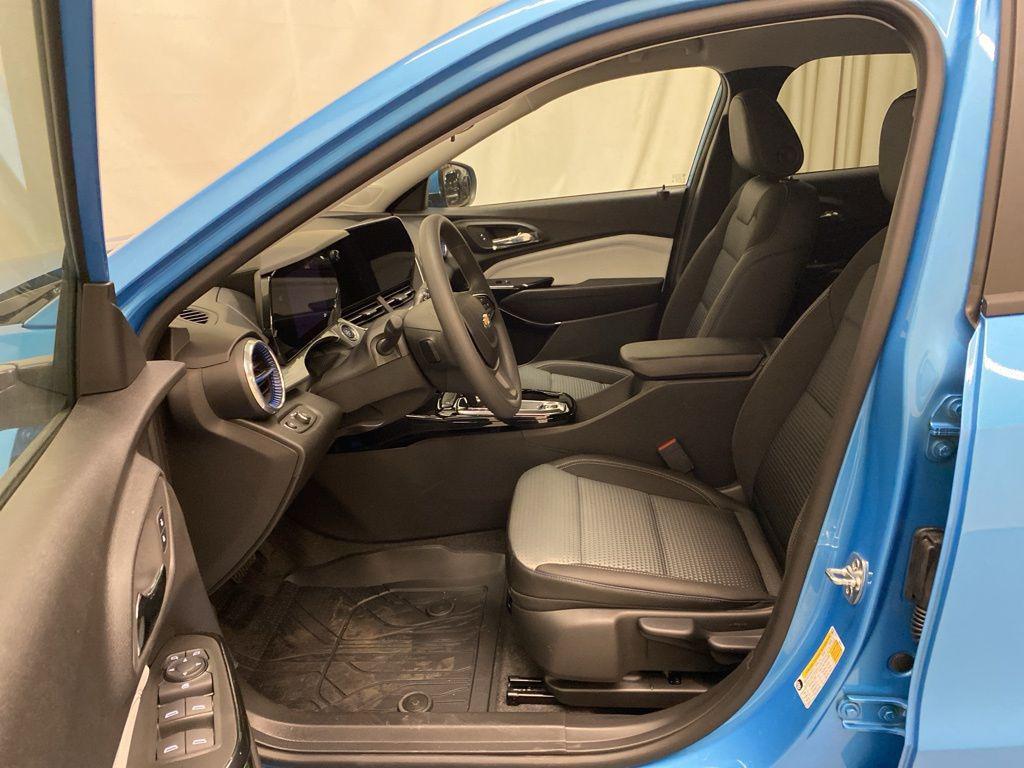 new 2025 Chevrolet Trax car, priced at $24,885