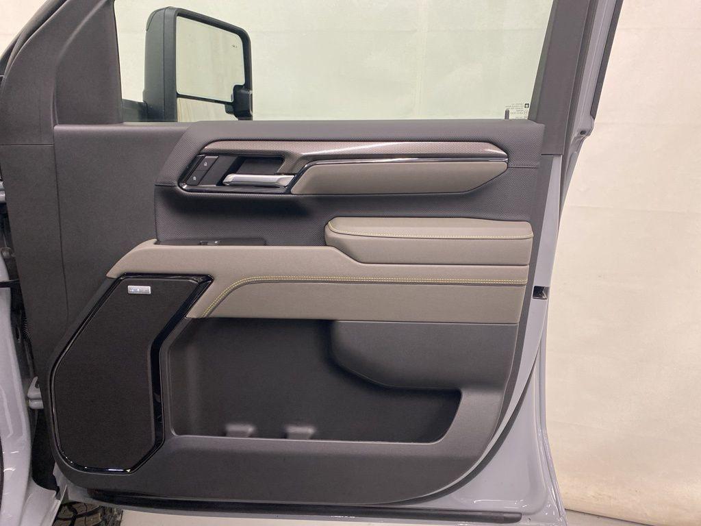 used 2025 Chevrolet Silverado 2500 car, priced at $76,000