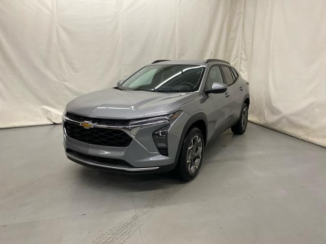 new 2025 Chevrolet Trax car, priced at $22,218