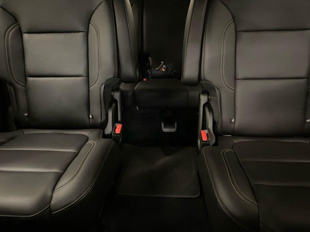 used 2023 Chevrolet Traverse car, priced at $29,000
