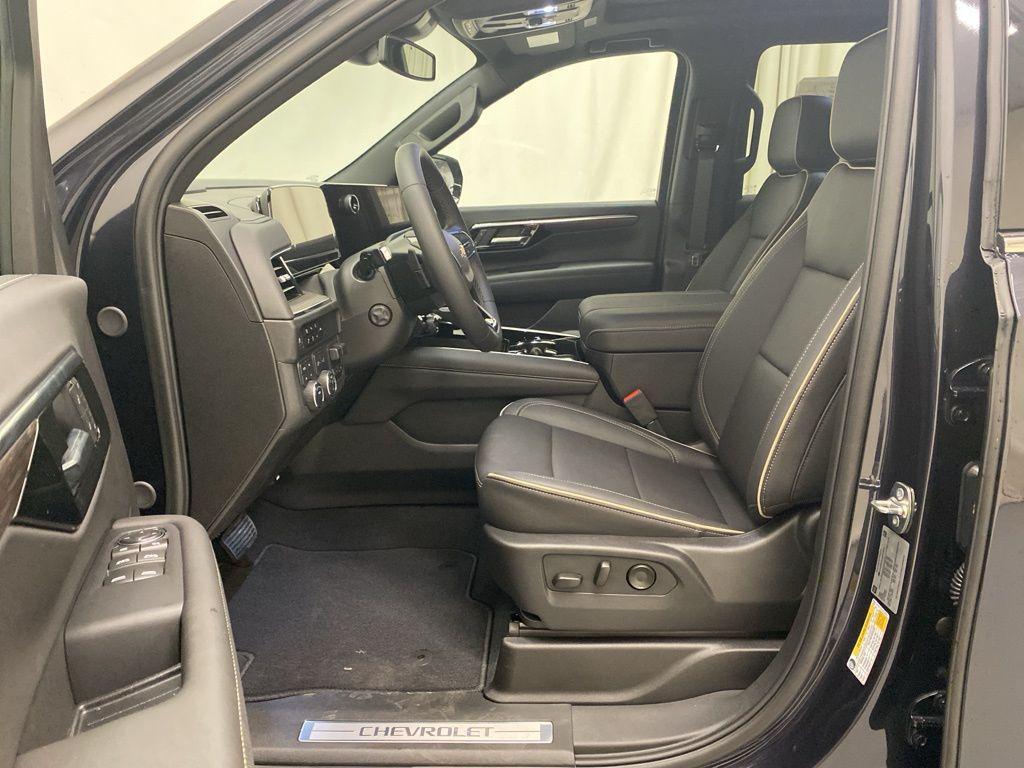 new 2025 Chevrolet Suburban car, priced at $83,885