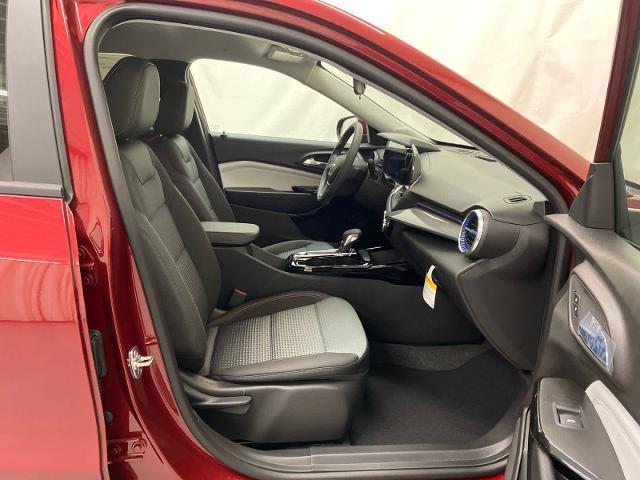 new 2025 Chevrolet Trax car, priced at $22,703