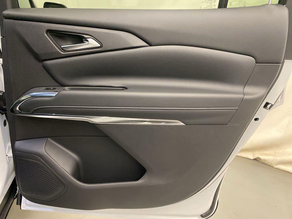 new 2026 Chevrolet Traverse car, priced at $46,120
