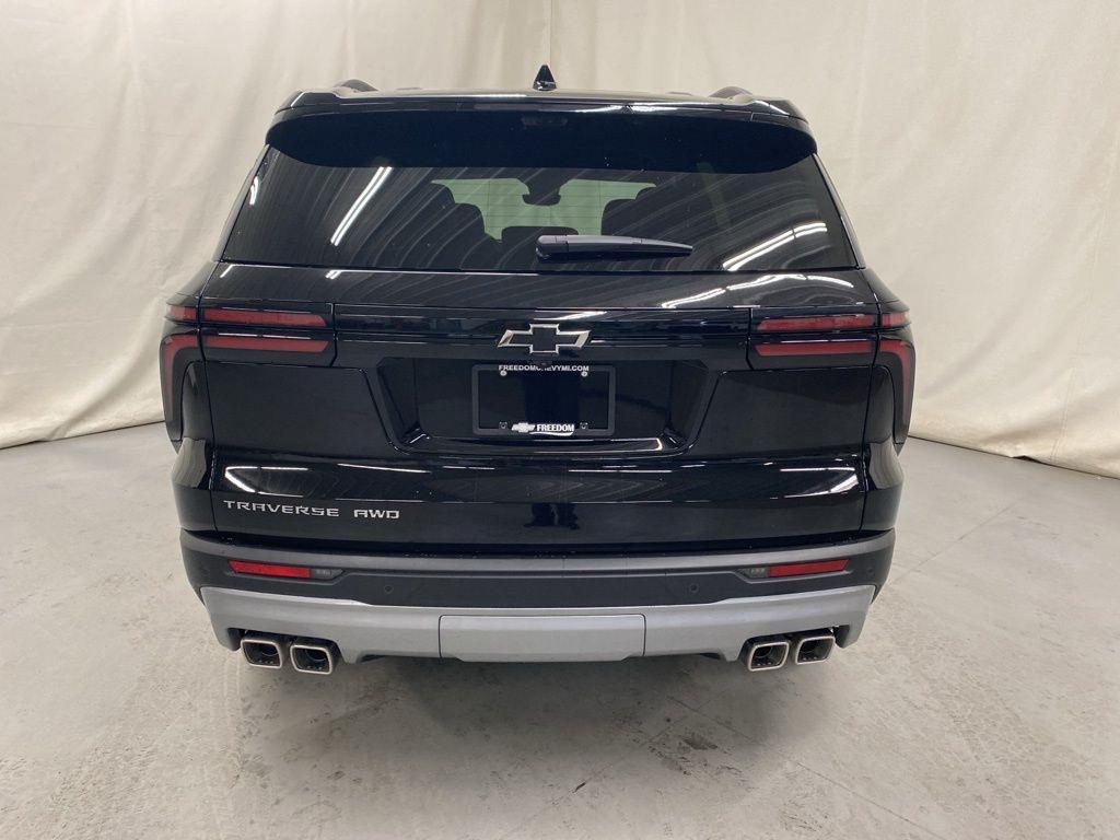 new 2026 Chevrolet Traverse car, priced at $48,165