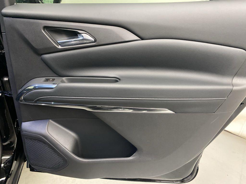 new 2026 Chevrolet Traverse car, priced at $48,165