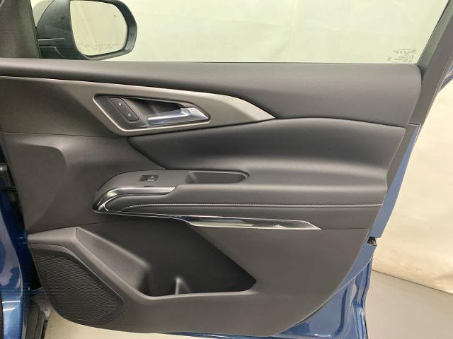 new 2025 Chevrolet Traverse car, priced at $41,120