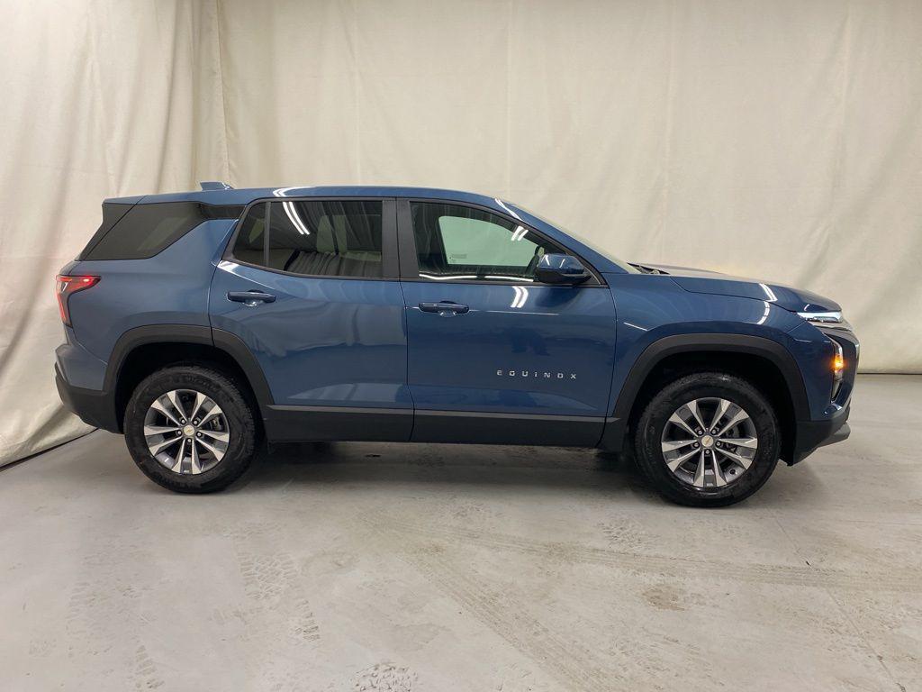 new 2026 Chevrolet Equinox car, priced at $35,195