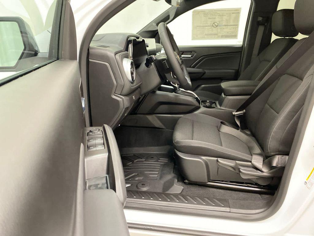 new 2024 Chevrolet Colorado car, priced at $37,230