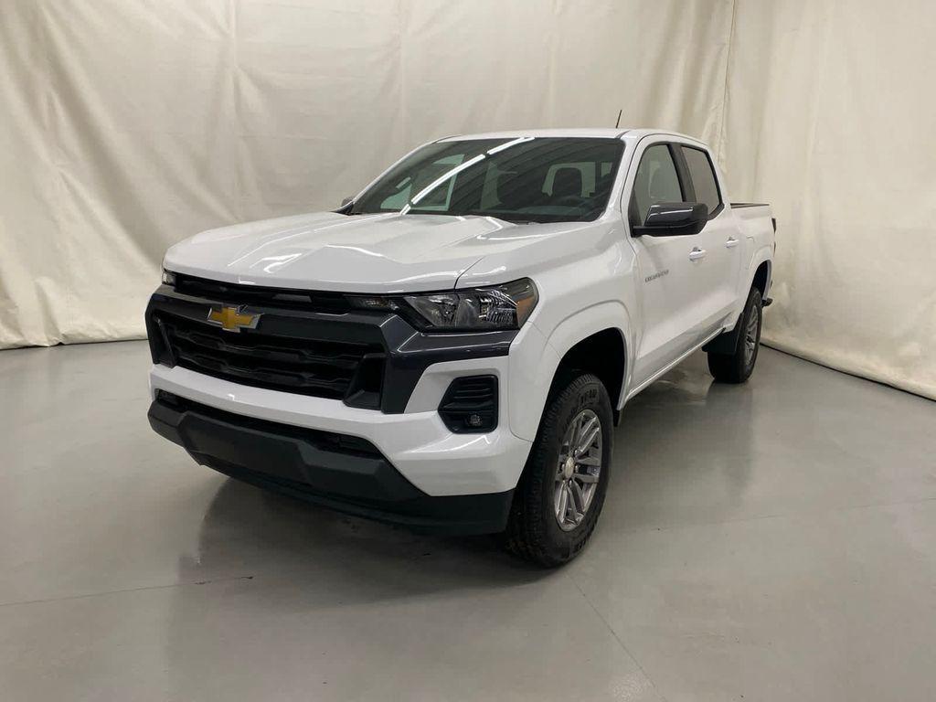 new 2024 Chevrolet Colorado car, priced at $37,230