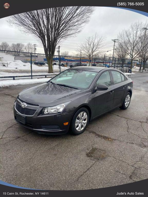 used 2014 Chevrolet Cruze car, priced at $5,999