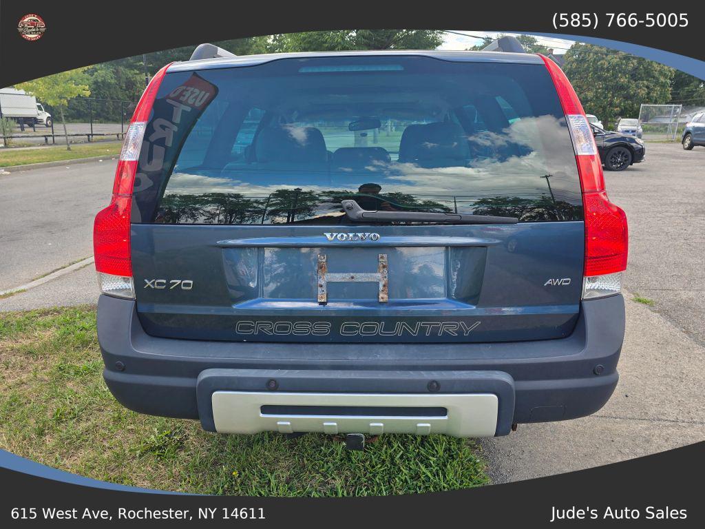 used 2007 Volvo XC70 car, priced at $5,499