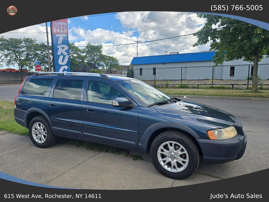 used 2007 Volvo XC70 car, priced at $5,499