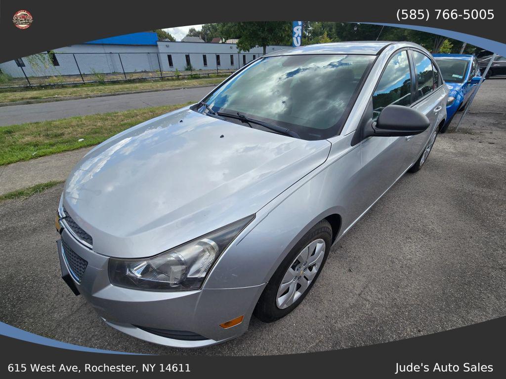 used 2014 Chevrolet Cruze car, priced at $7,500