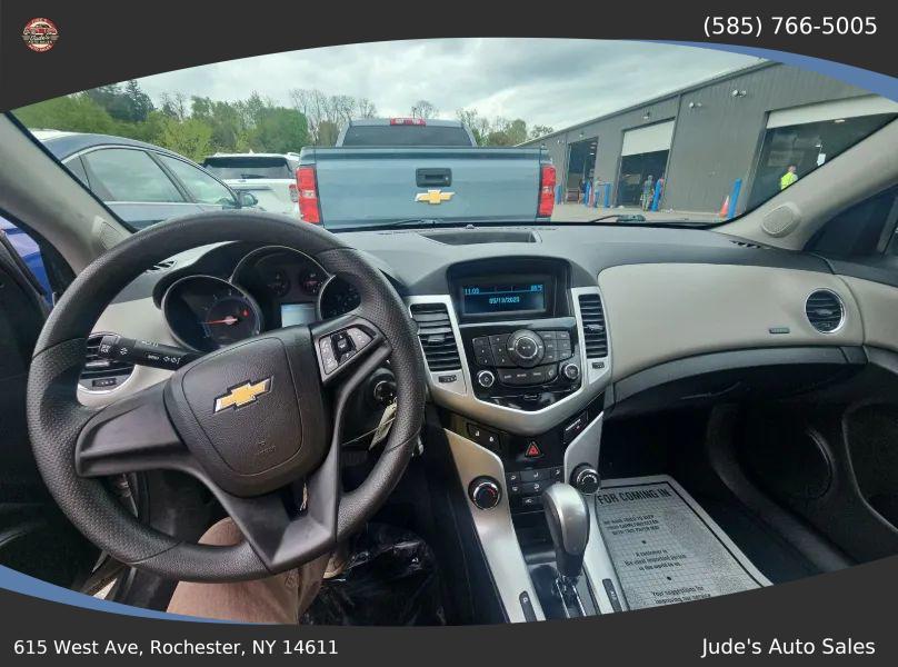 used 2014 Chevrolet Cruze car, priced at $7,500