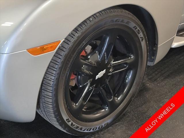 used 2004 Chevrolet SSR car, priced at $19,563