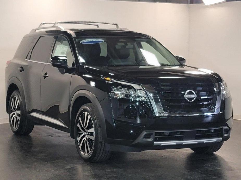 new 2024 Nissan Pathfinder car, priced at $50,185