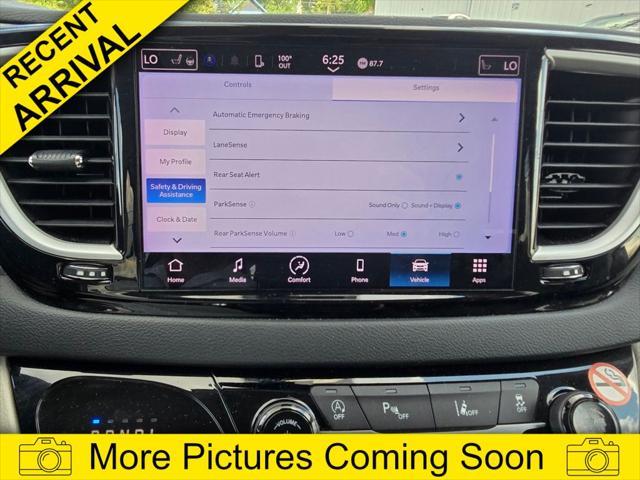 used 2023 Chrysler Pacifica car, priced at $23,000