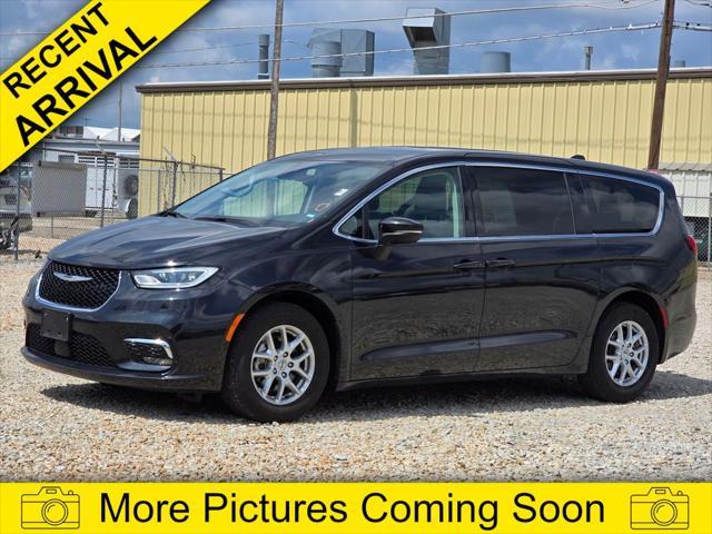 used 2023 Chrysler Pacifica car, priced at $23,500