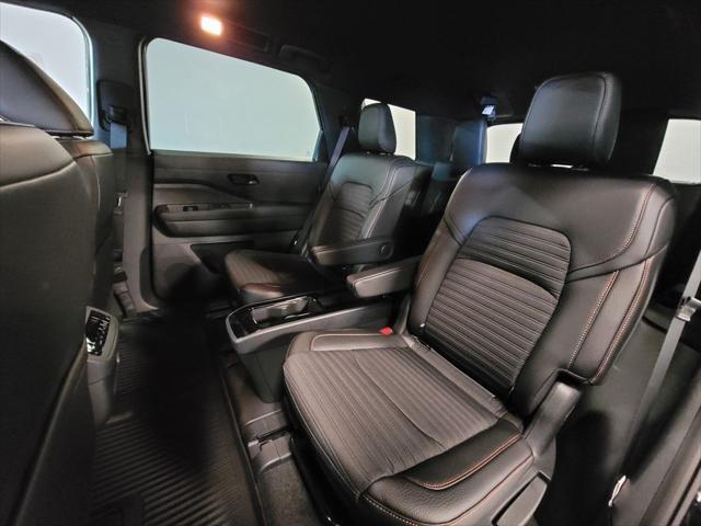new 2025 Nissan Pathfinder car, priced at $43,957