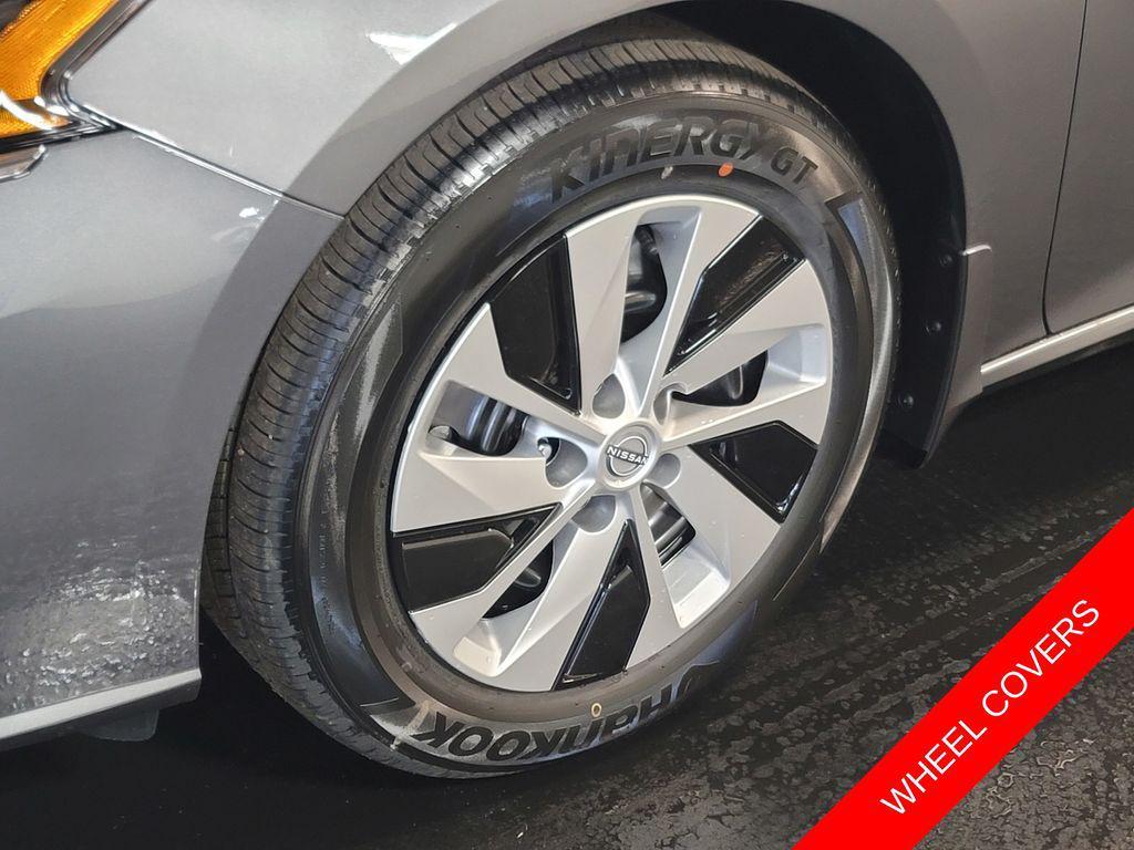 new 2025 Nissan Altima car, priced at $27,347