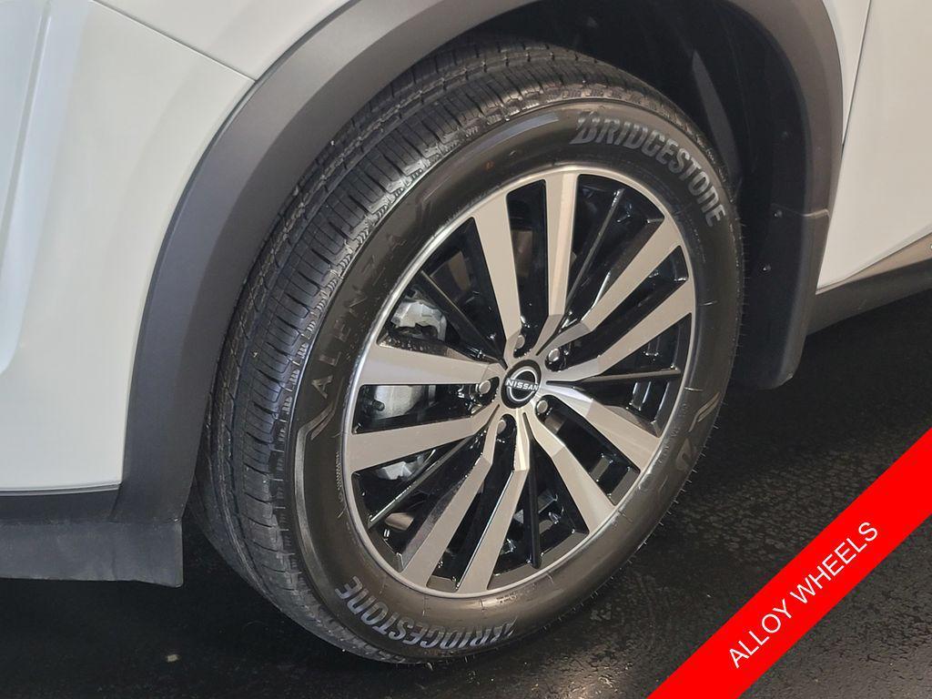 new 2025 Nissan Pathfinder car, priced at $45,731