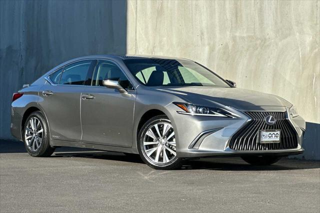 used 2019 Lexus ES 300h car, priced at $33,521