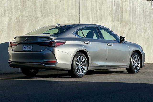 used 2019 Lexus ES 300h car, priced at $33,521