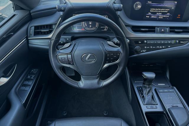 used 2019 Lexus ES 300h car, priced at $33,521