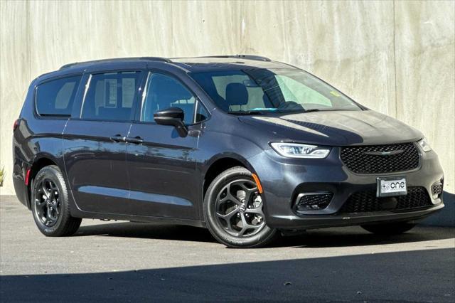 used 2021 Chrysler Pacifica Hybrid car, priced at $26,934