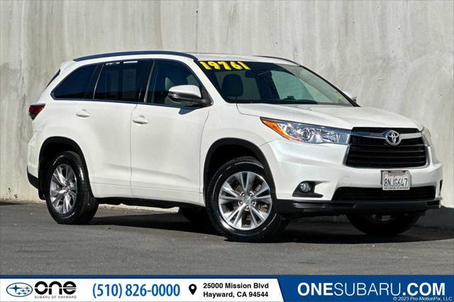 used 2015 Toyota Highlander car, priced at $19,421