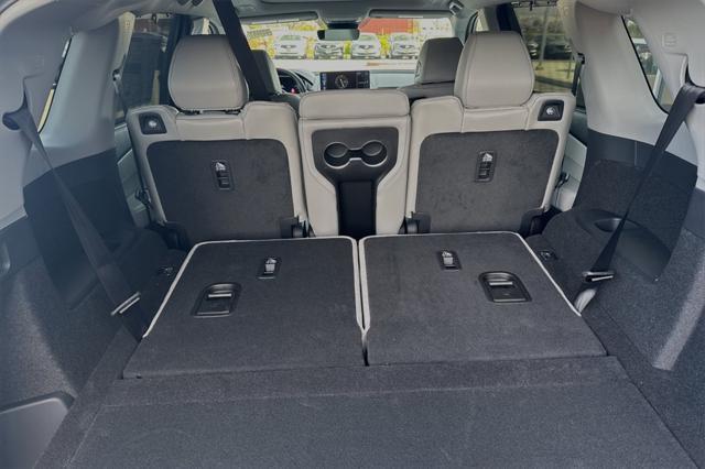 new 2025 Acura MDX car, priced at $60,150
