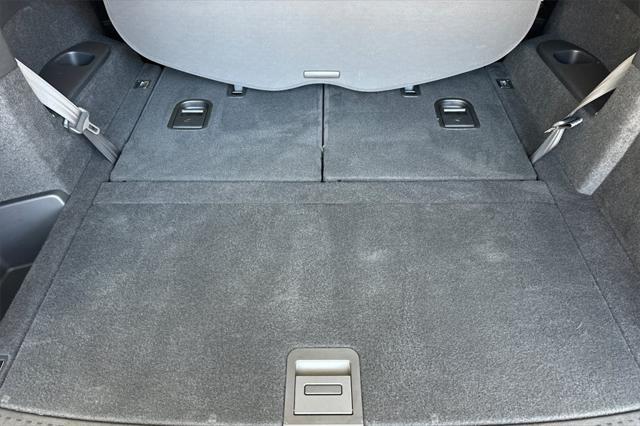 used 2022 Acura MDX car, priced at $42,795