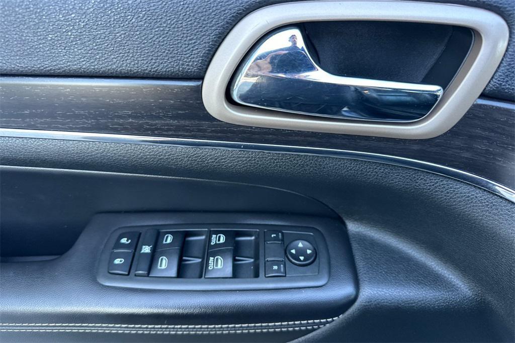 used 2014 Jeep Grand Cherokee car, priced at $12,595